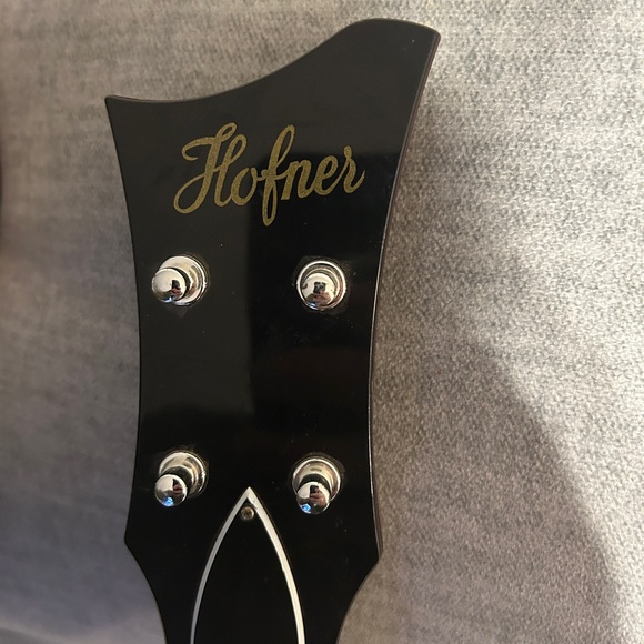 Xbox 360 Rock Band Beatles Hofner Bass Wireless Controller Guitar - Picture 2 of 4